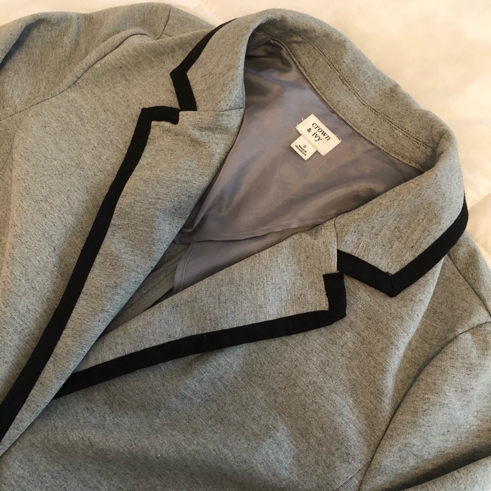 Crown and Ivy blazer, size 6